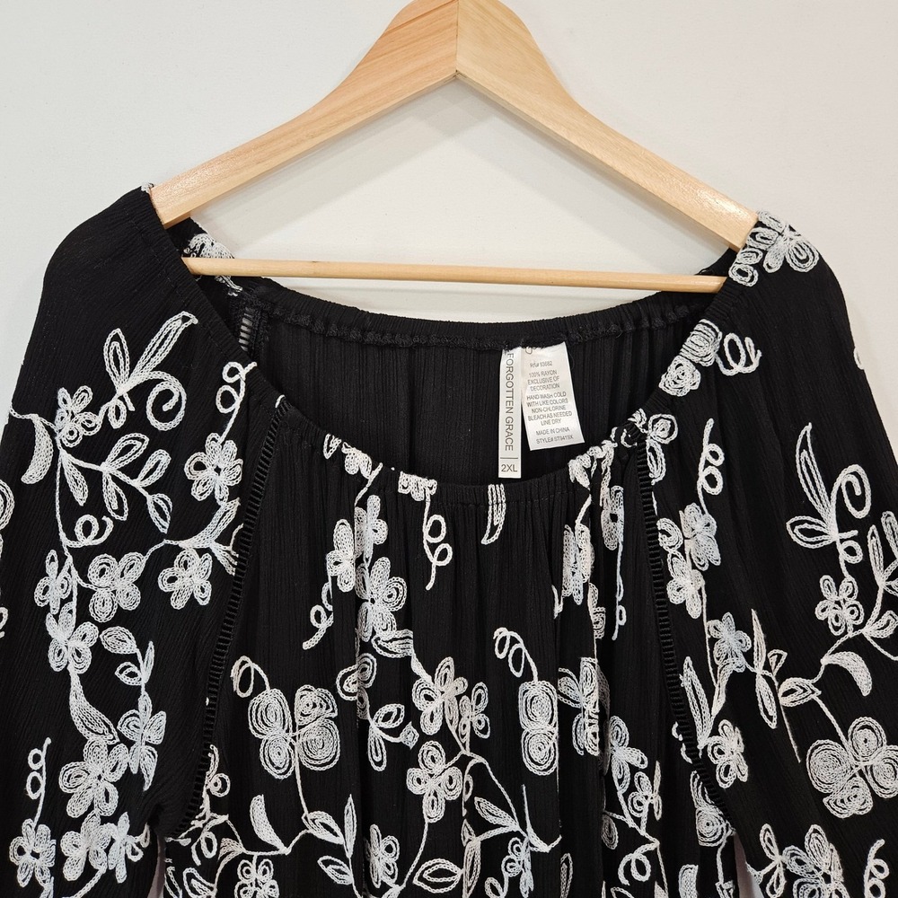 Womens Black Floral Boho Embroidered Peasant Tunic Top Asymmetrical Hem 2XL - Picture 2 of 12